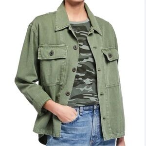 EUC AMO Tiered Ruffle Back Army Shirt Jacket
Size Small